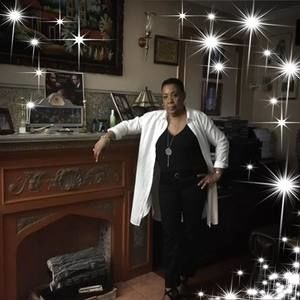 Meet your Posher, Valda